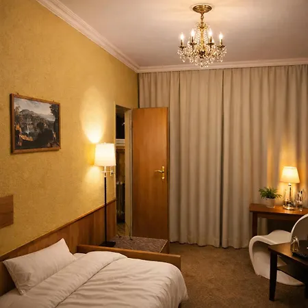 Cafe Post Hotel Ruedesheim am Rhein